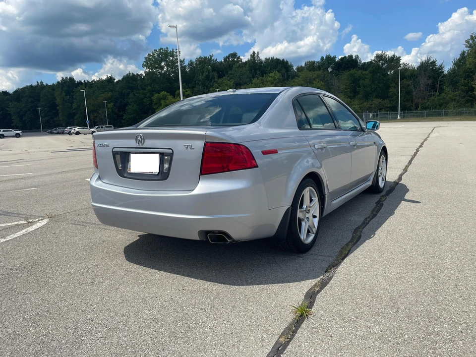 2005 Acura TL 3rd Gen - Image 14 of 31