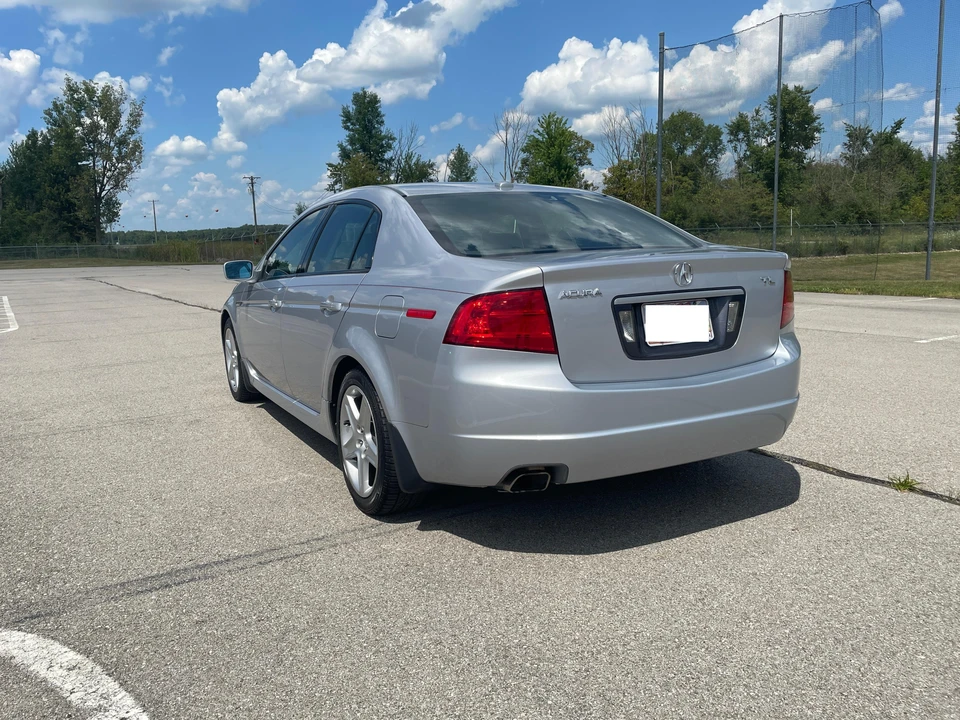 2005 Acura TL 3rd Gen - Image 11 of 31