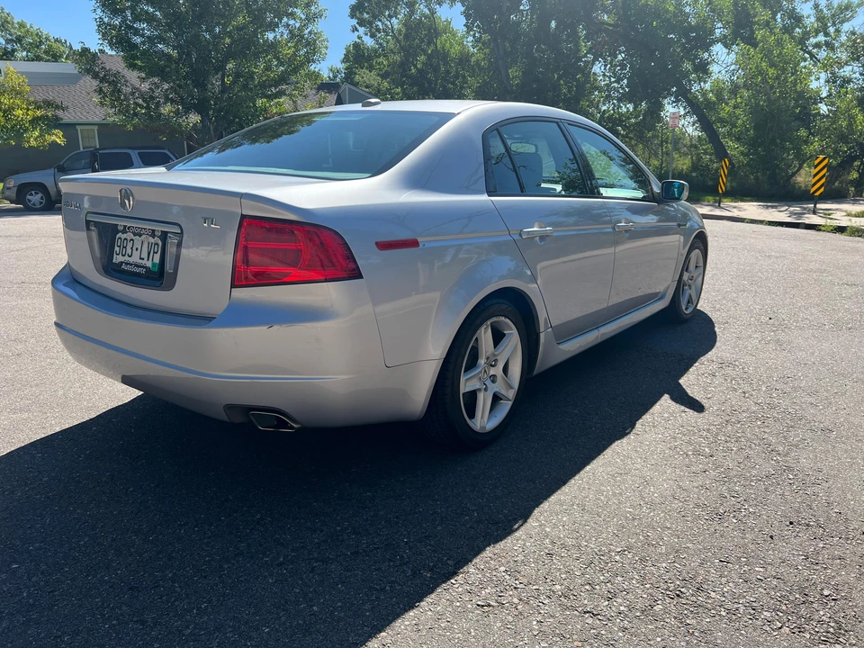 2005 Acura TL 3rd Gen - Image 14 of 31