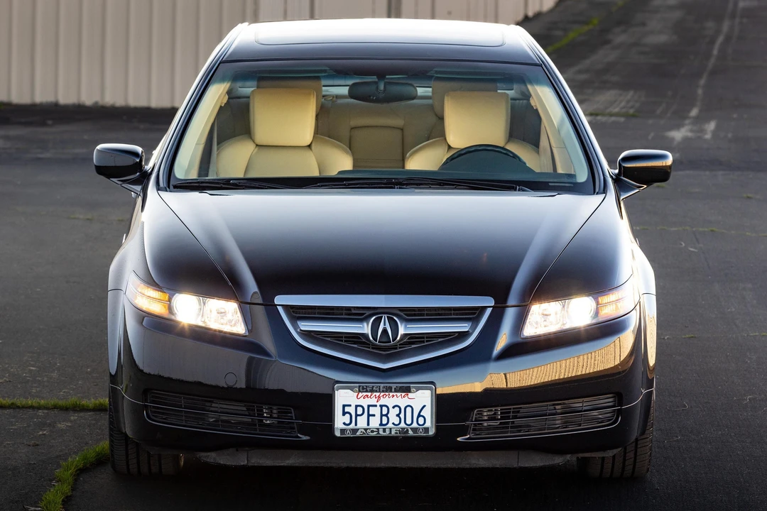 2005 Acura TL 3rd Gen - Image 2 of 31