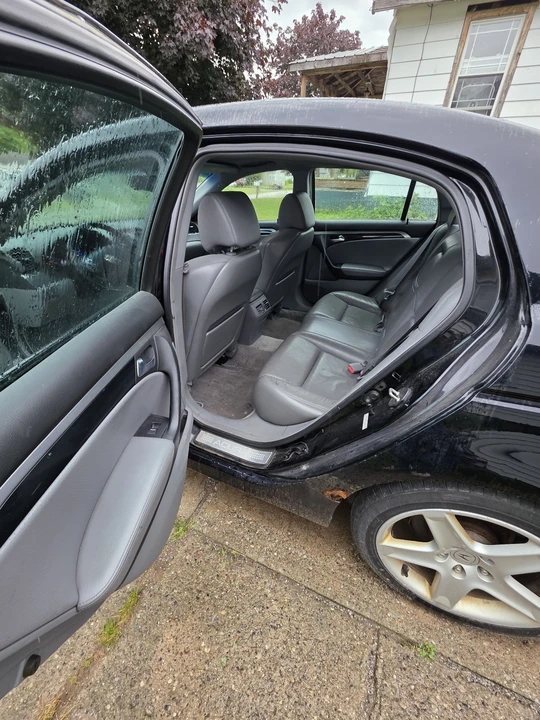 2005 Acura TL 3rd Gen - Image 10 of 31