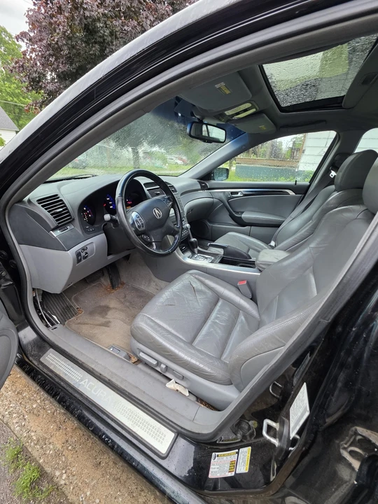 2005 Acura TL 3rd Gen - Image 9 of 31