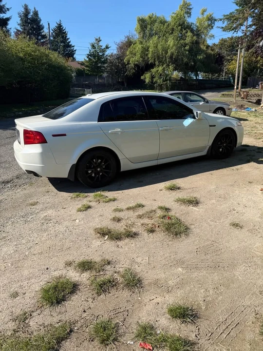 2005 Acura TL 3rd Gen - Image 2 of 4