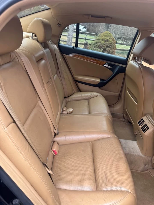 2005 Acura TL 3rd Gen - Image 11 of 17