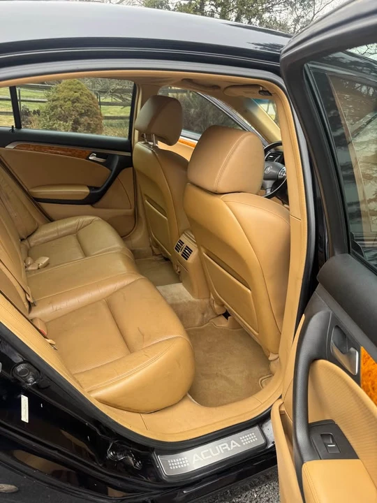 2005 Acura TL 3rd Gen - Image 10 of 17