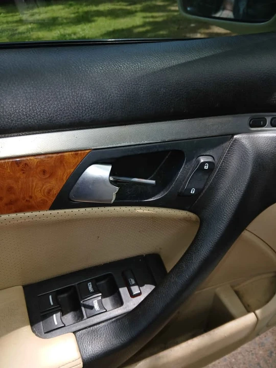 2005 Acura TL 3rd Gen - Image 14 of 19