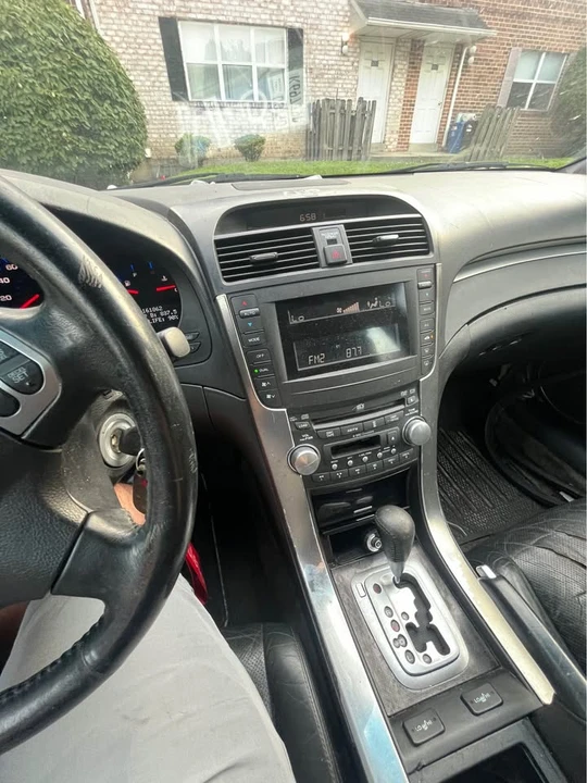 2005 Acura TL 3rd Gen - Image 10 of 10