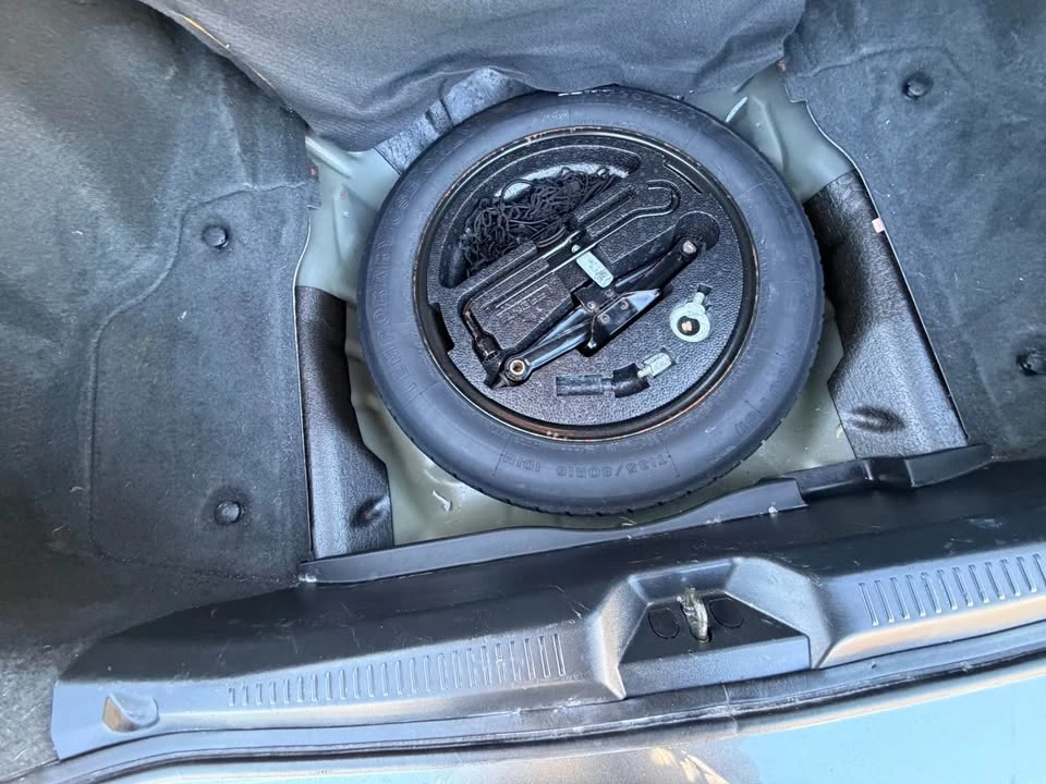 2005 Acura TL 3rd Gen - Image 15 of 20