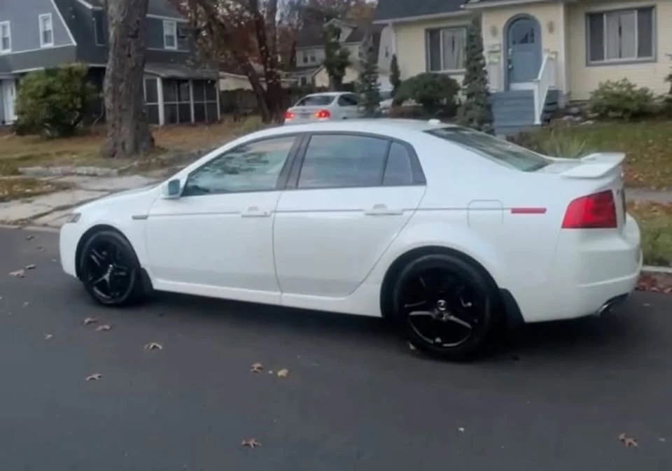 2005 Acura TL 3rd Gen - Image 8 of 10