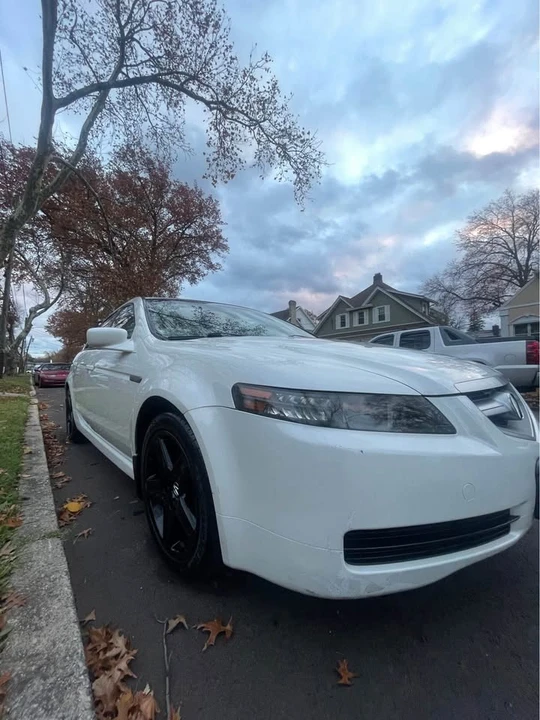 2005 Acura TL 3rd Gen - Image 2 of 10