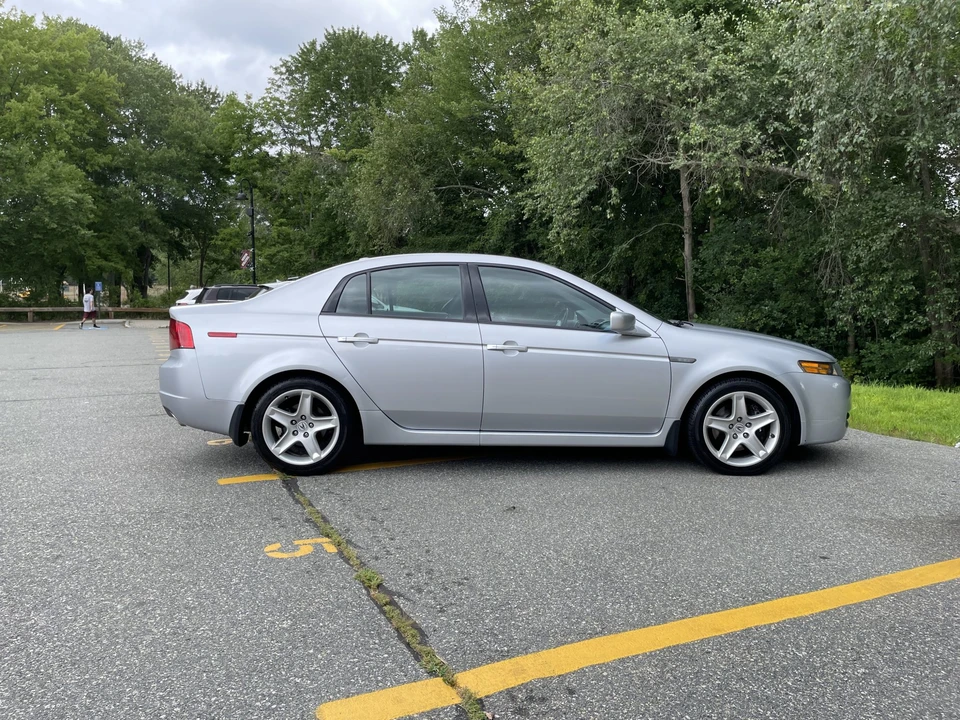 2005 Acura TL 3rd Gen - Image 14 of 31