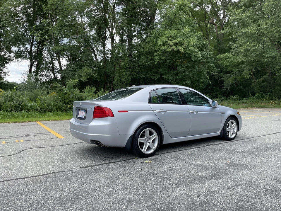 2005 Acura TL 3rd Gen - Image 16 of 31