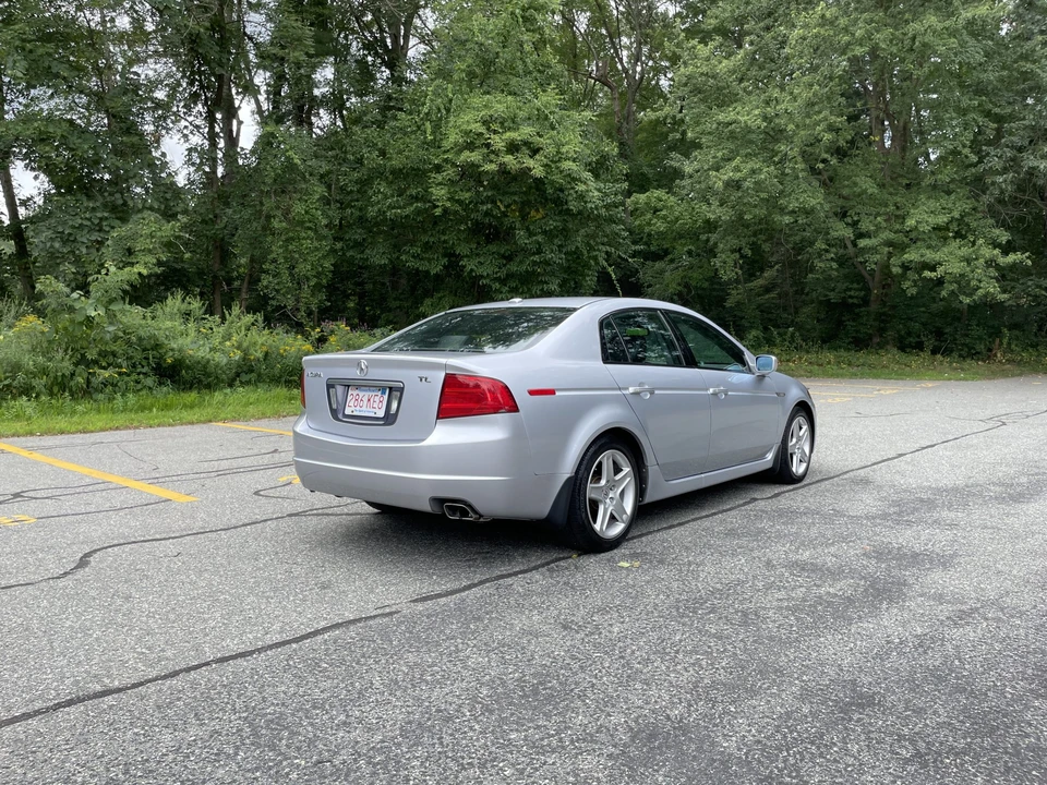 2005 Acura TL 3rd Gen - Image 18 of 31