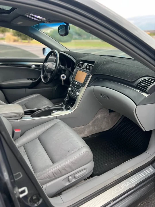 2005 Acura TL 3rd Gen - Image 6 of 11