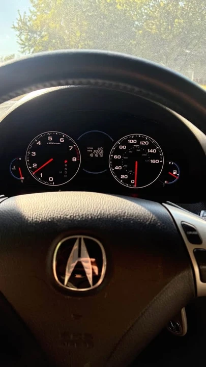 2005 Acura TLX - Image 9 of 10