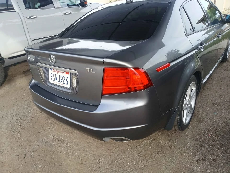 2005 Acura TL 3rd Gen - Image 4 of 14