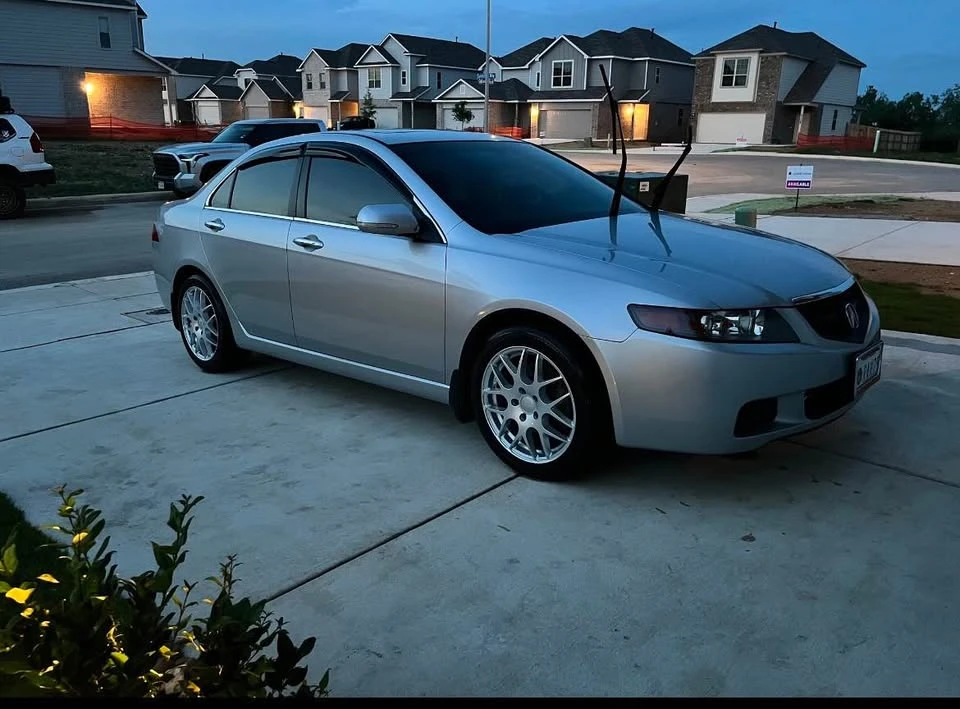 2005 Acura TSX 1st Gen - Image 2 of 4