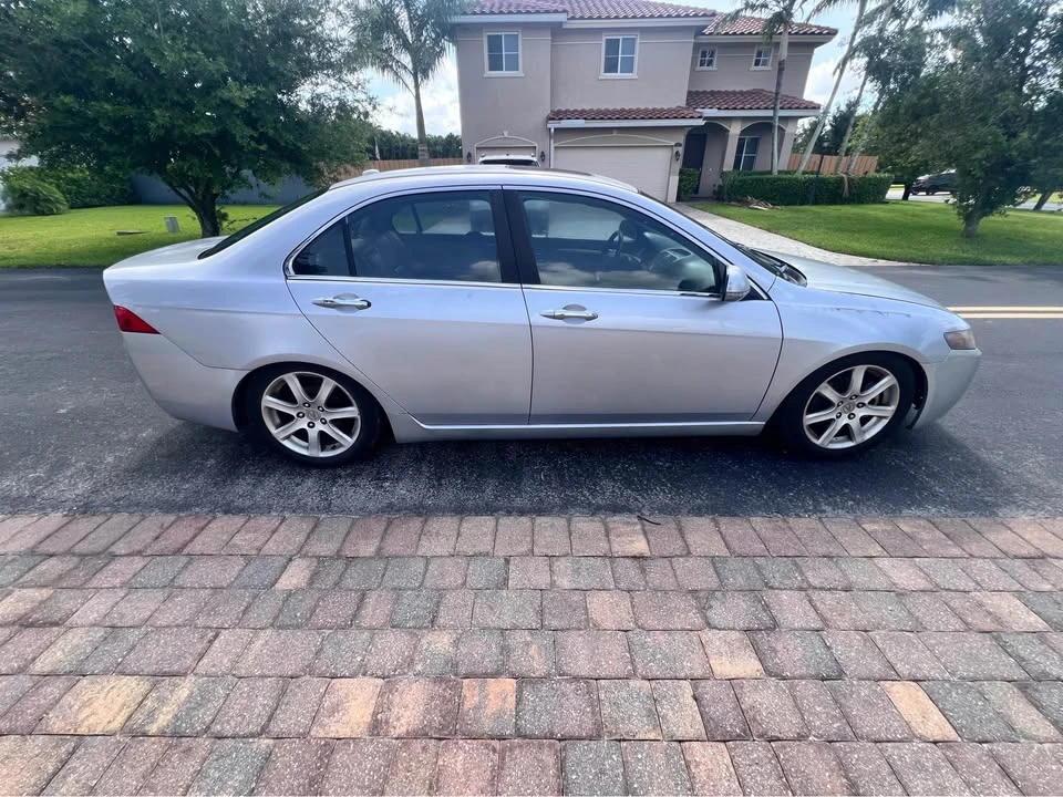 2005 Acura TSX 1st Gen - Image 6 of 10