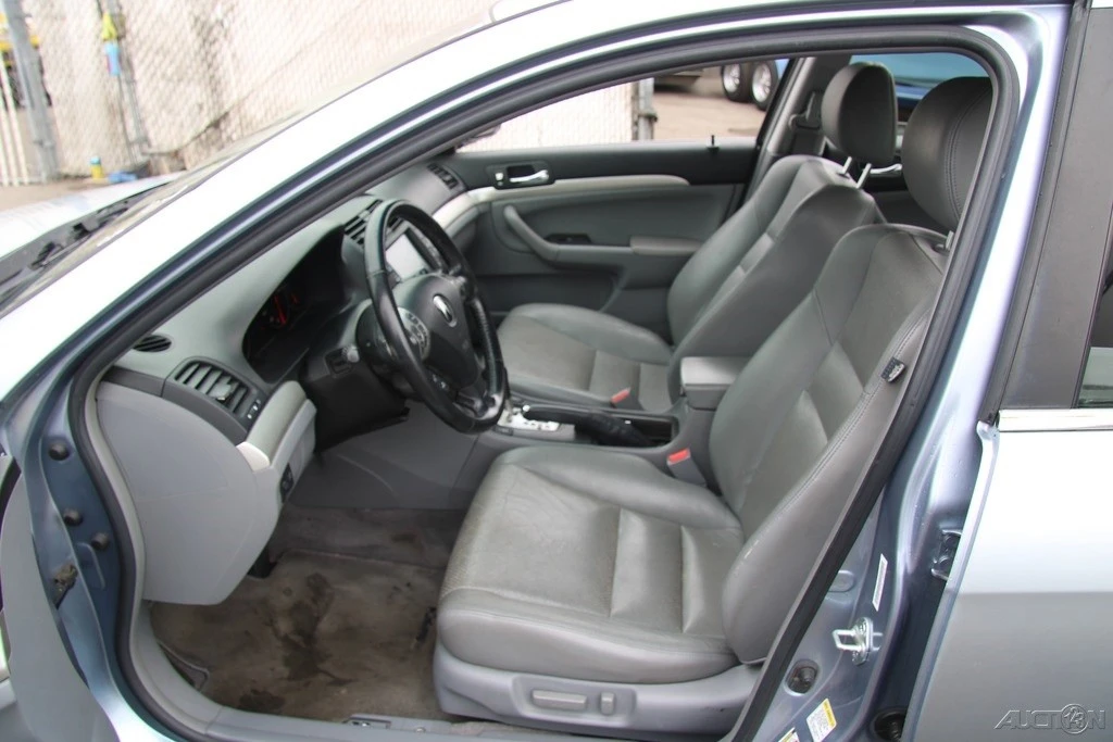 2005 Acura TSX 1st Gen - Image 13 of 21