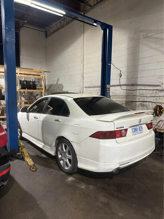 2005 Acura TSX 1st Gen - Image 4 of 7