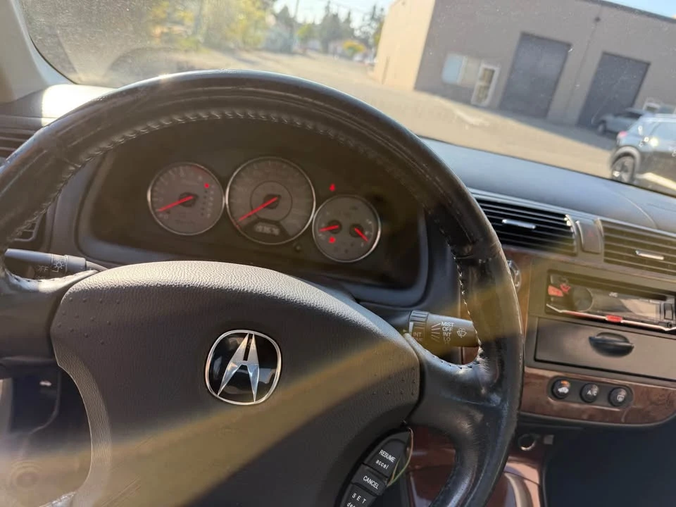 2005 Acura EL - Image 2 of 5