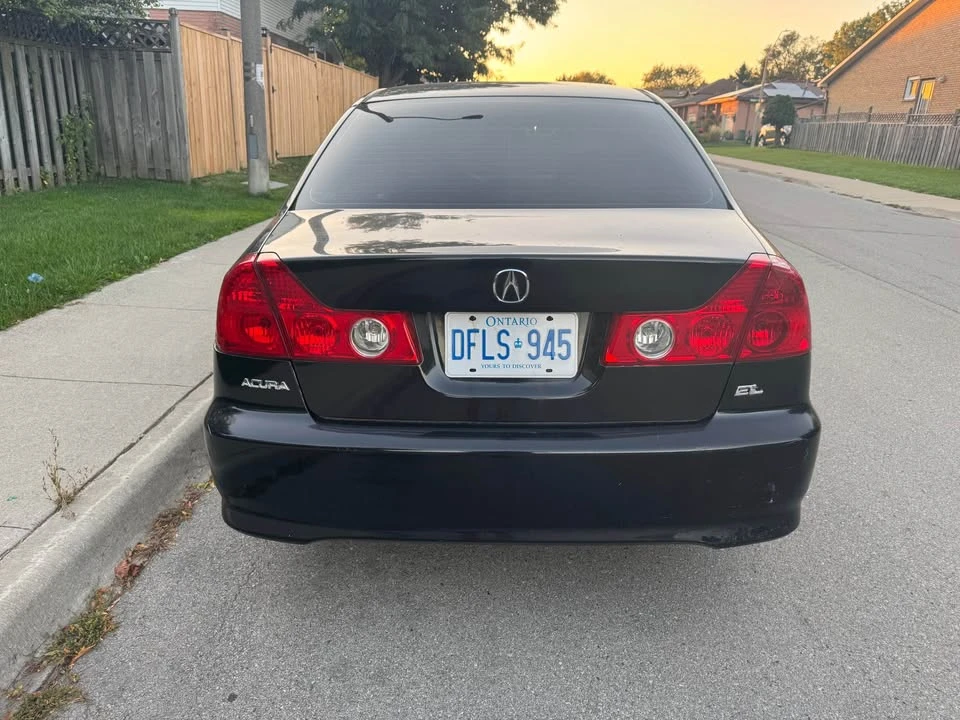 2005 Acura EL - Image 2 of 6