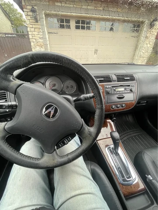 2005 Acura EL - Image 2 of 3