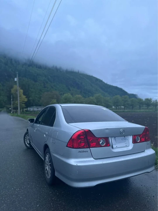 2005 Acura EL - Image 3 of 9