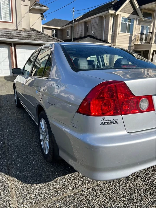 2005 Acura EL - Image 3 of 17