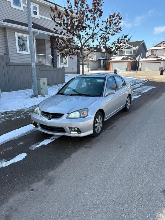 2005 Acura EL - Image 2 of 9