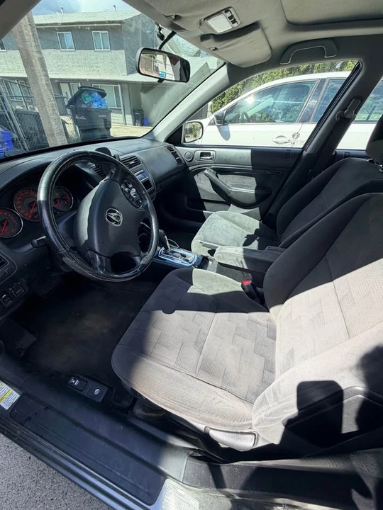 2005 Acura EL - Image 2 of 7