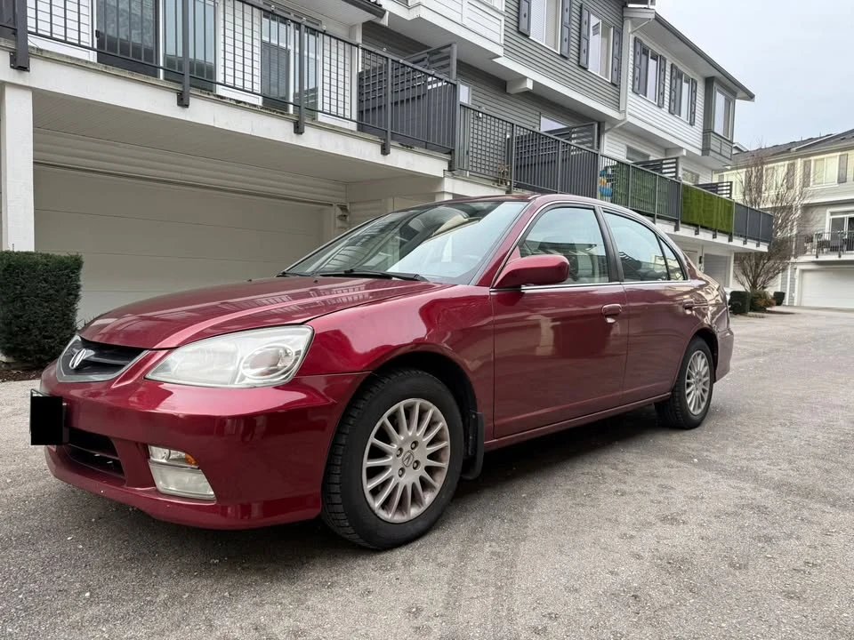 2005 Acura EL - Image 2 of 12