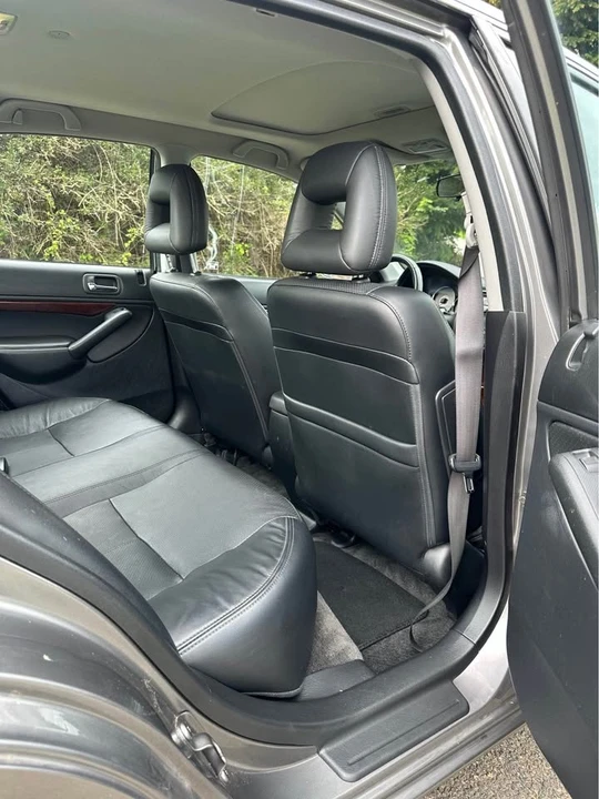 2005 Acura EL - Image 16 of 17