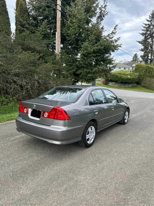 2005 Acura EL - Image 7 of 17