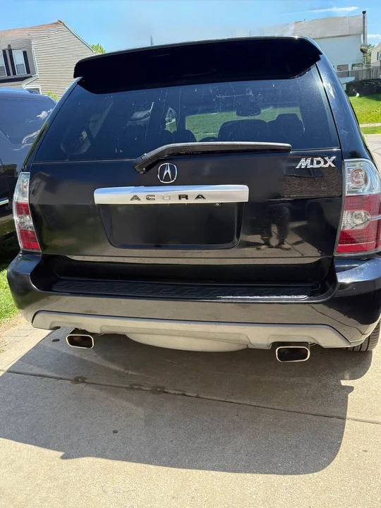 2005 Acura MDX 1st Gen - Image 2 of 8