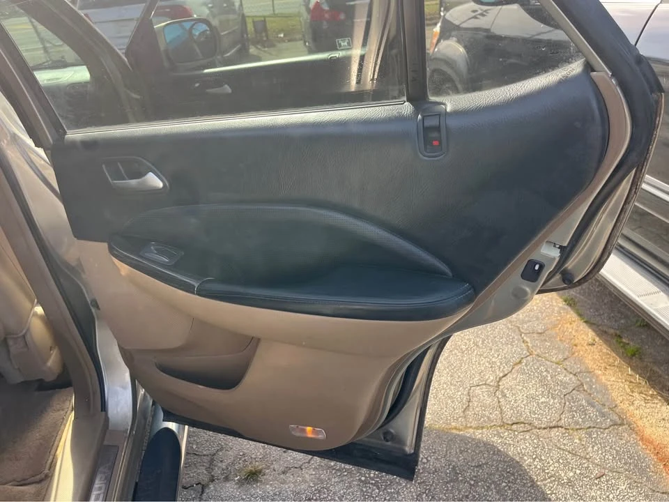 2005 Acura MDX 1st Gen - Image 10 of 13