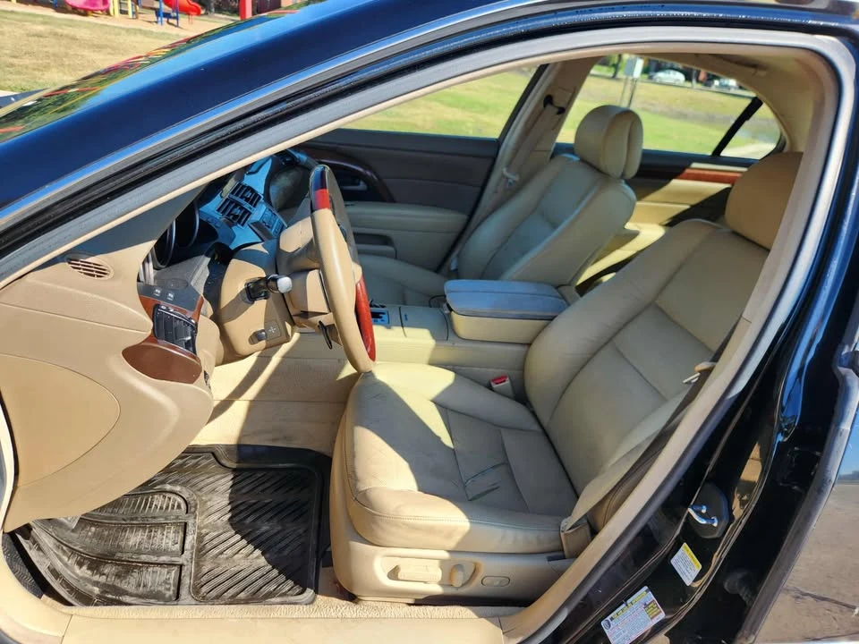 2005 Acura RL 2nd Gen - Image 12 of 17