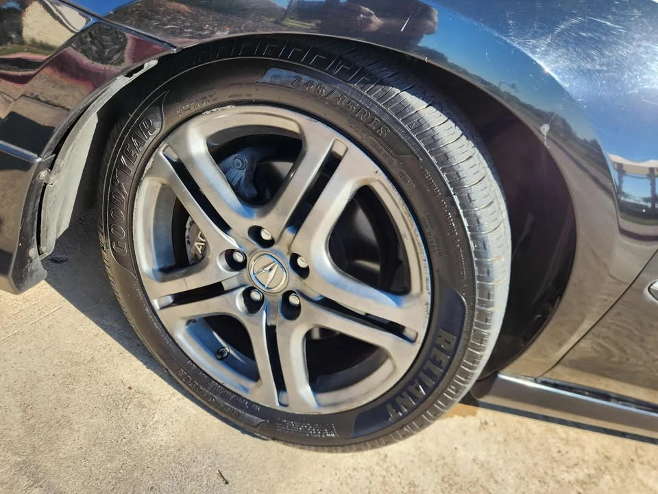 2005 Acura RL 2nd Gen - Image 7 of 17