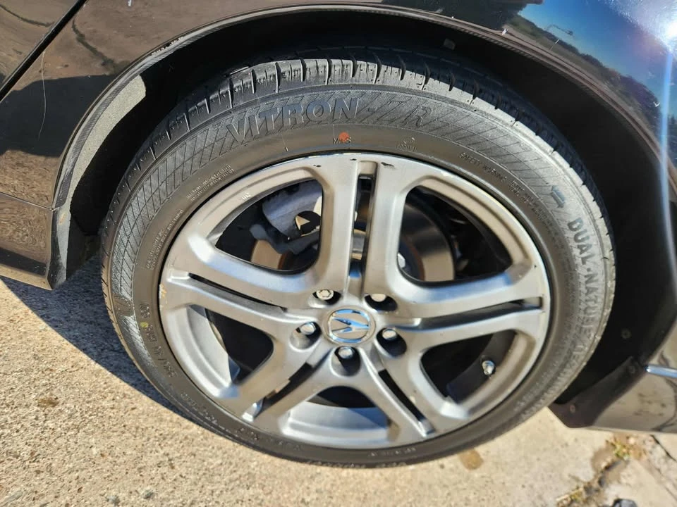 2005 Acura RL 2nd Gen - Image 8 of 17