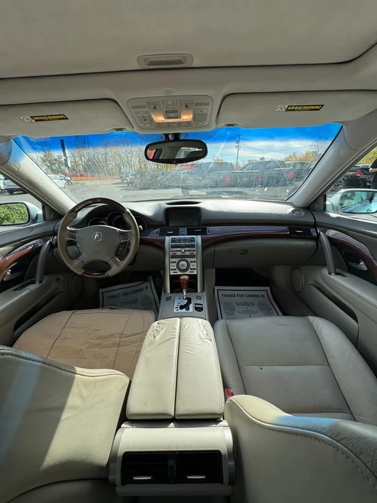 2005 Acura RL 2nd Gen - Image 9 of 14