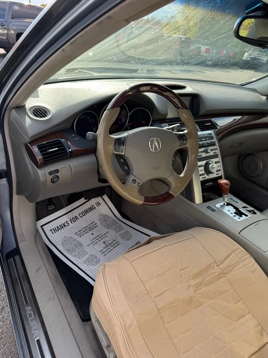 2005 Acura RL 2nd Gen - Image 11 of 14