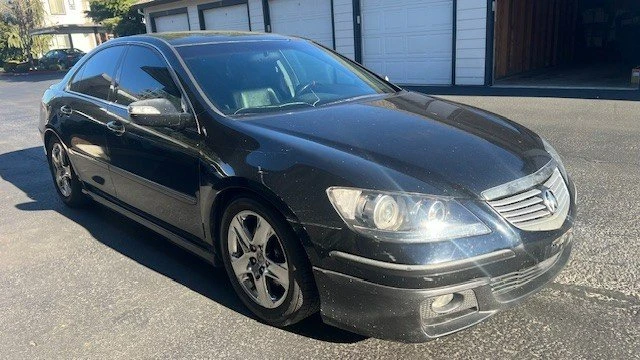 2005 Acura RL 2nd Gen - Image 2 of 7
