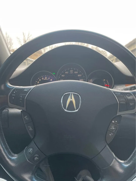 2005 Acura RL 2nd Gen - Image 8 of 16
