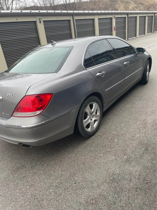2005 Acura RL 2nd Gen - Image 4 of 16
