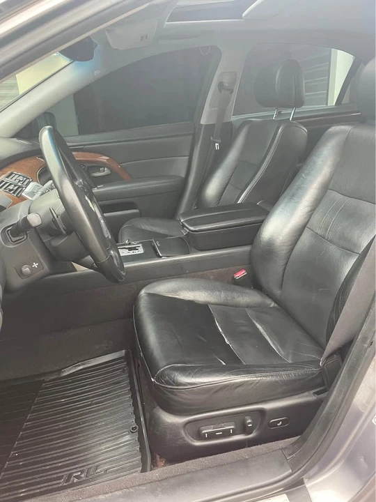 2005 Acura RL 2nd Gen - Image 7 of 16