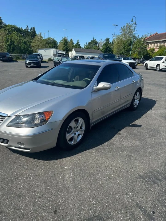 2005 Acura RL 2nd Gen - Image 7 of 12