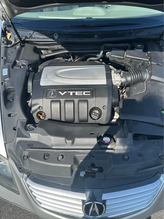 2005 Acura RL 2nd Gen - Image 6 of 12