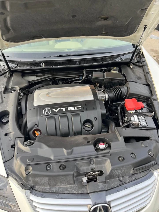 2005 Acura RL 2nd Gen - Image 12 of 18
