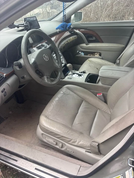 2005 Acura RL 2nd Gen - Image 9 of 9