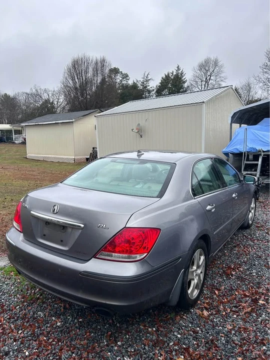 2005 Acura RL 2nd Gen - Image 4 of 13